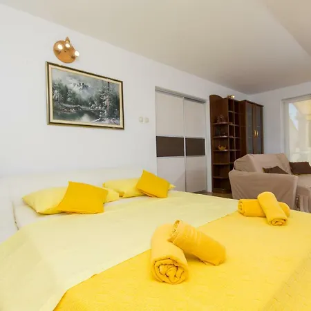 Zana Guest house