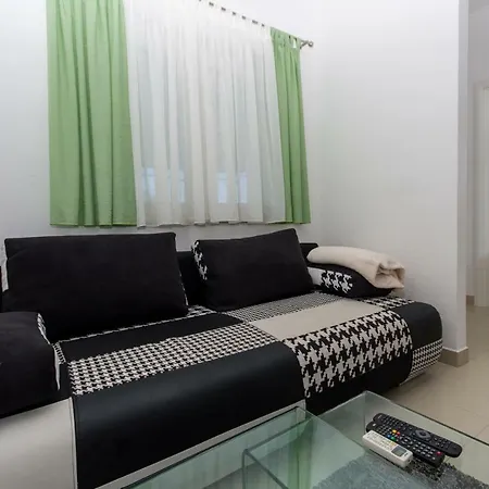 Guest house Zana 3*