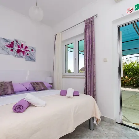 Guest house Zana